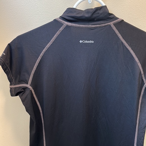 Columbia Omni-Shade women’s active top size small - Picture 6 of 6